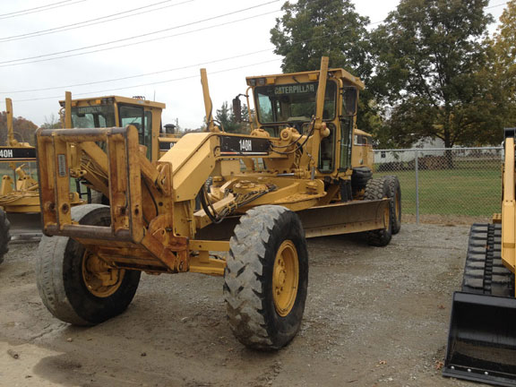 cat-motor-grader-140h-apm02444-1