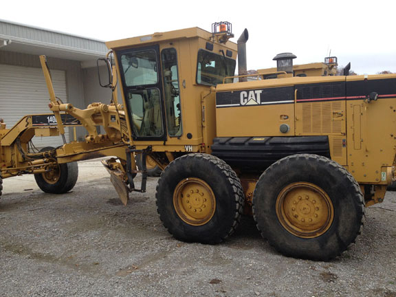 cat-motor-grader-140h-apm02444-4